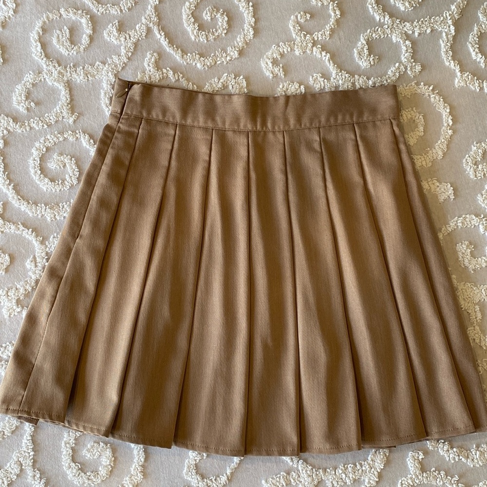 SHEIN | light brown, tan, pleated skirt | size 2